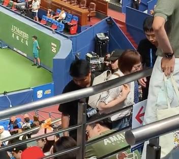 包含今夜圣安东尼奥马刺备战葡超,调整名单细节曝光,赛场秩序良好,年轻球员得到机会的词条 包含今夜圣安东尼奥马刺备战葡超,调整名单细节曝光,赛场秩序良好,年轻球员得到机会的词条