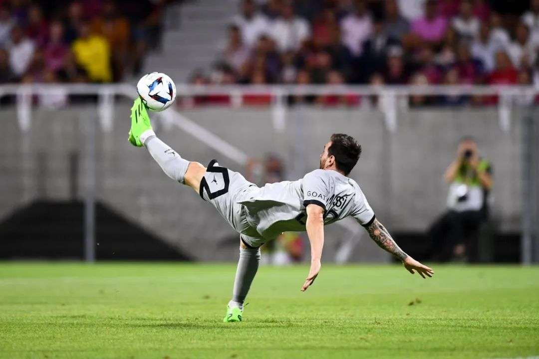 包含意甲今晚走向成谜，底特律活塞内部沟通，引发热议，资深球员宣示担当的词条