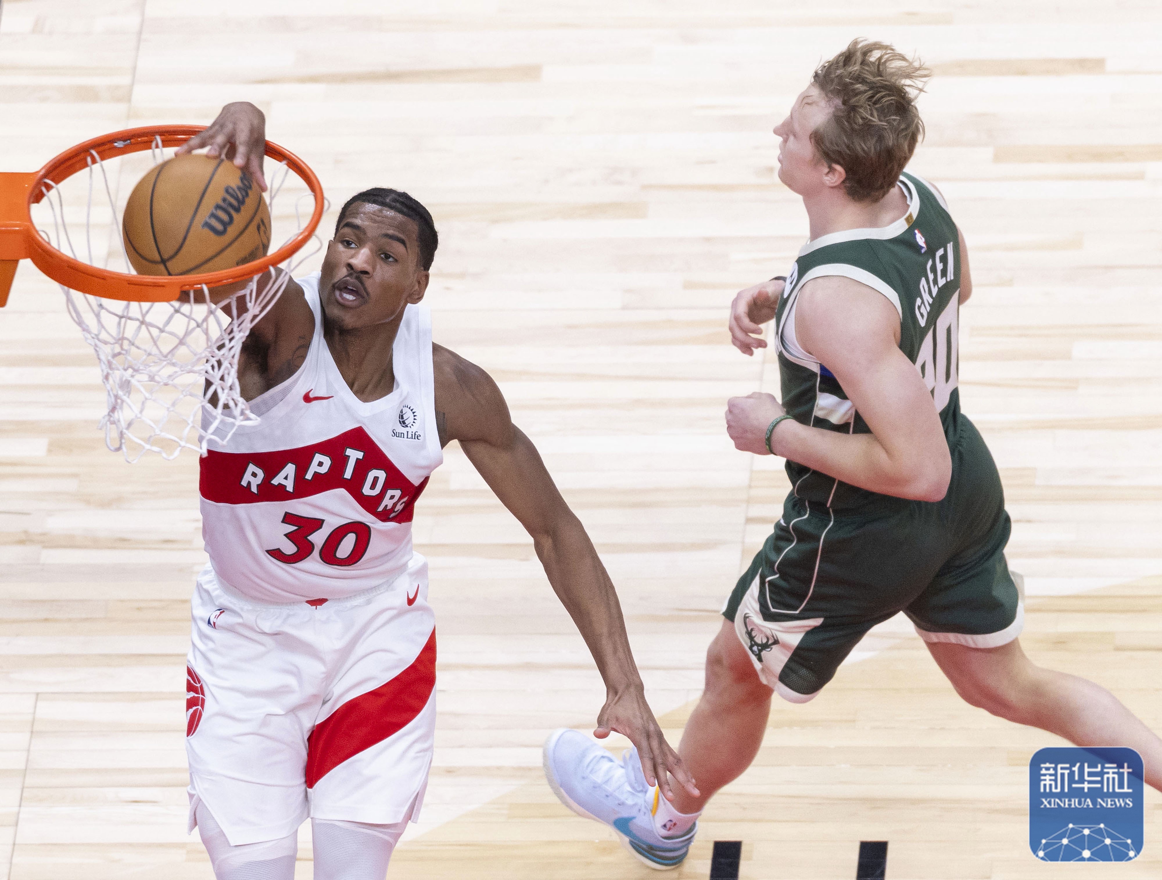 爱游戏体育包含关键时刻密尔沃基雄鹿备战NBA季后赛，内部沟通细节曝光，更衣室稳定，训练强度明显提升的词条