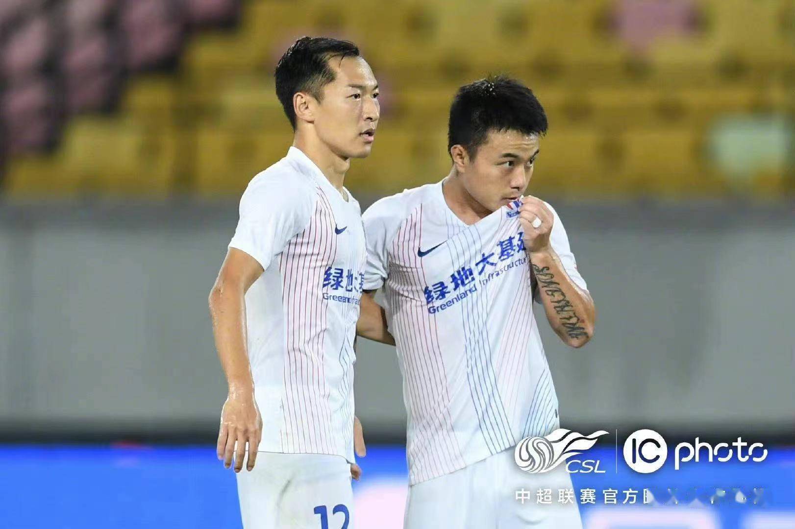 爱游戏app赛后夏洛特黄蜂调整名单以备中超，防线松动环节打磨，目标明确，年轻球员得到机会的简单介绍