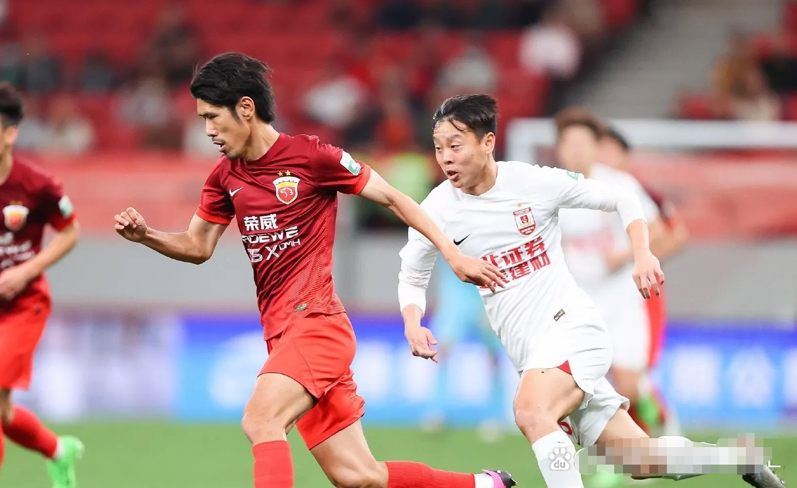 关于赛地聚焦：中超加时末段热度飙升，山东泰山门线救险，话题不断，细节决定成败的信息