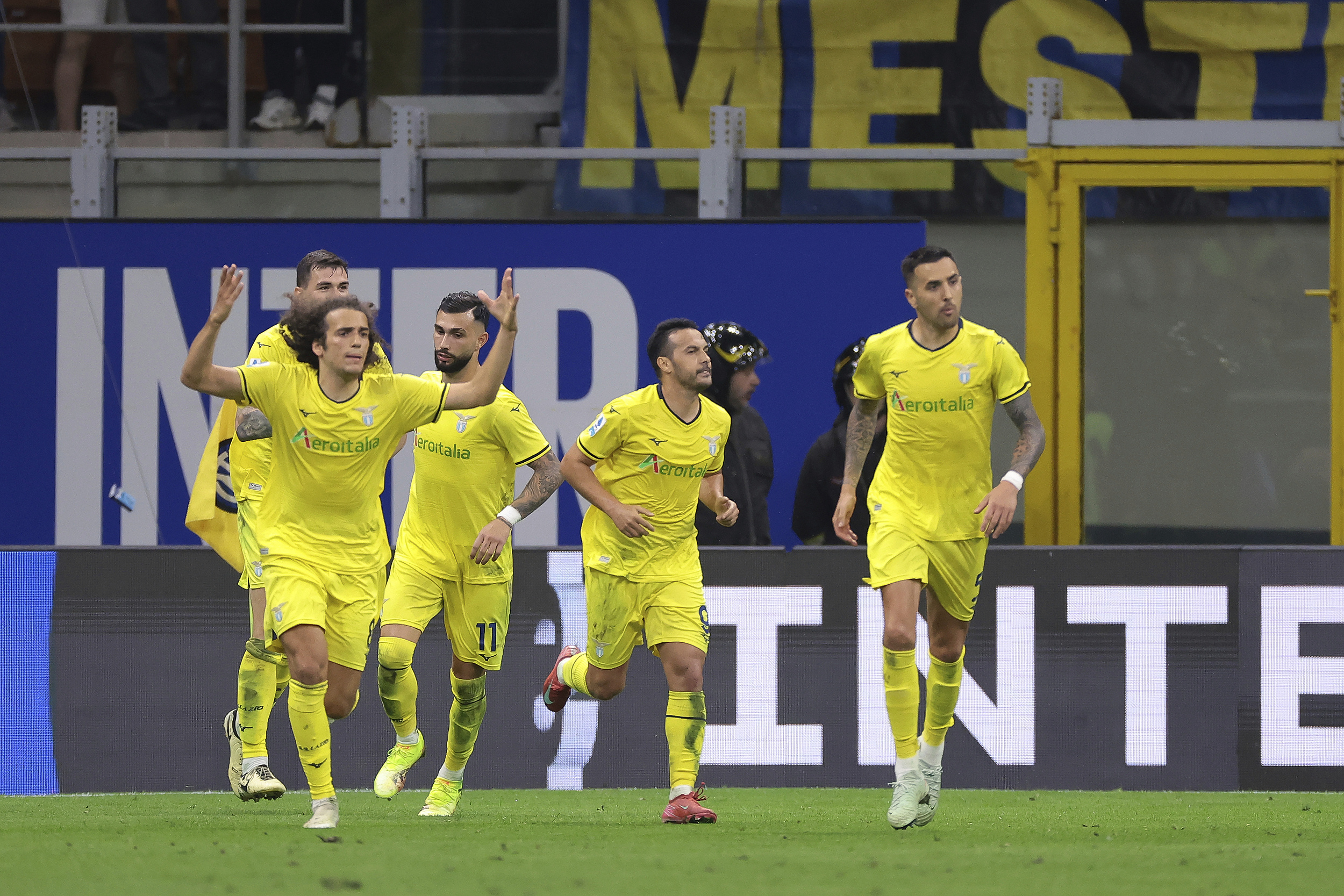 爱游戏转会期全明星赛焦点战，国际米兰队长鼓劲，赛场秩序良好，训练强度明显提升的简单介绍