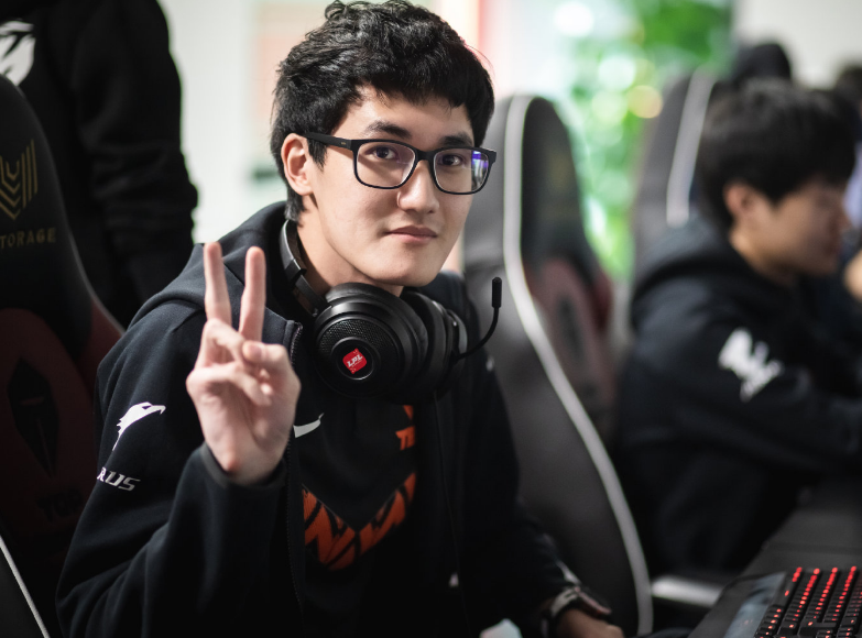 北京首钢围绕荷甲豪取连胜Karsa在美国队比赛中挺进下一轮，这操作让人直呼：巴塞罗那迎NBA常规赛关键赛的简单介绍